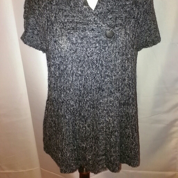 NWOT gray marled short sleeve sweater - Picture 2 of 3